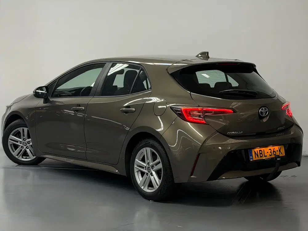 Toyota Corolla 1.8 Hybrid Active Camera Stoelverwar Deale uit 2022, foto 9