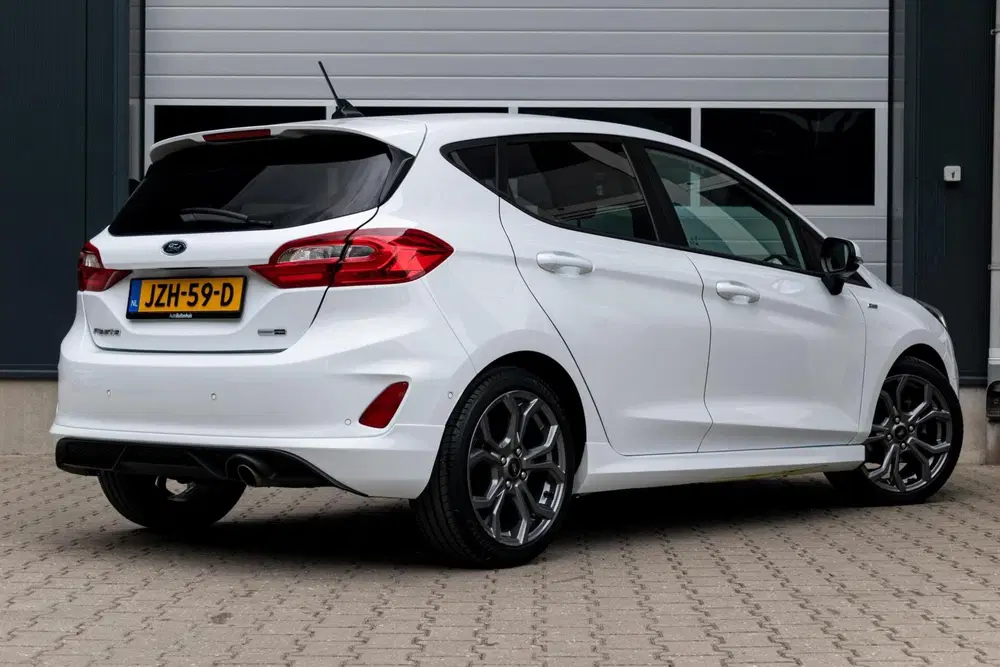 Ford Fiesta 1.0 EcoBoost Hybrid ST-Line uit 2021, foto 2