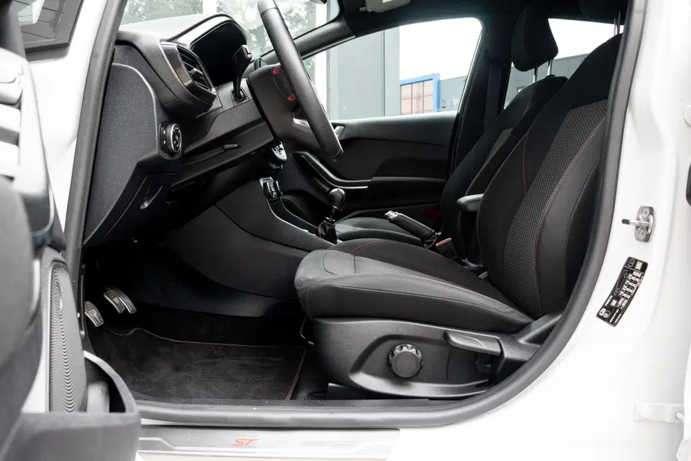 Ford Fiesta 1.0 EcoBoost Hybrid ST-Line uit 2021, foto 5