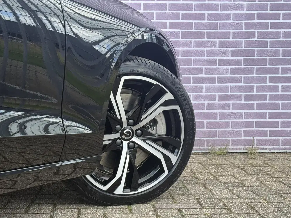 Volvo V60 2.0 T6 Plug-in hybrid AWD Ultra Dark uit 2026, foto 7