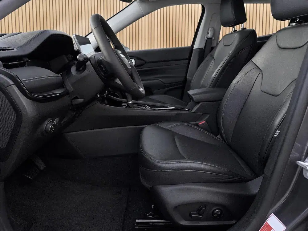 Jeep Compass 1.5T e-Hybrid S Automaat uit 2025, foto 12