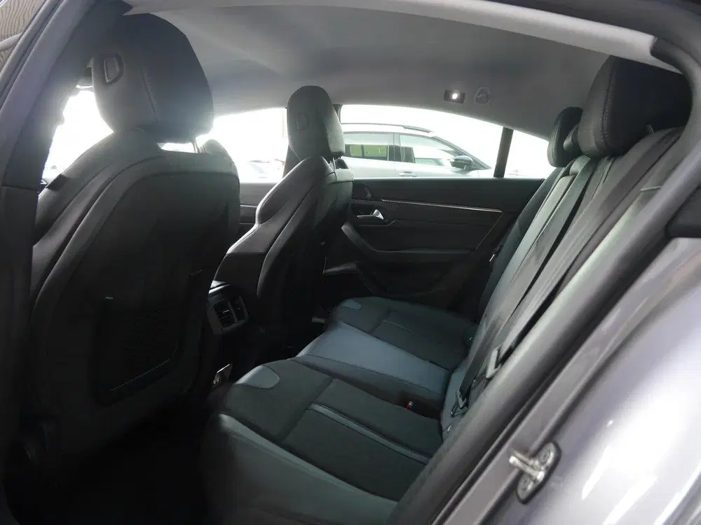 Peugeot 508 1.2 PureTech Allure Pack Business uit 2022, foto 12