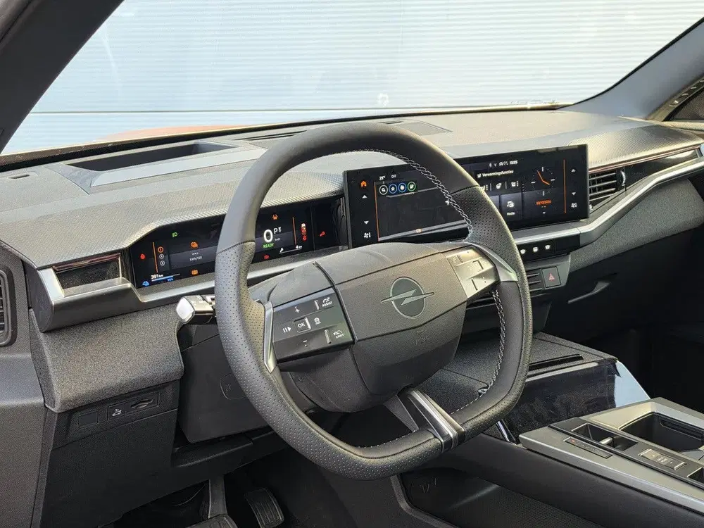 Opel Grandland 73kWh 213pk GS uit 2025, foto 12