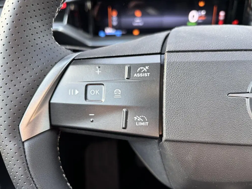 Opel Grandland 73kWh 213pk GS uit 2025, foto 15