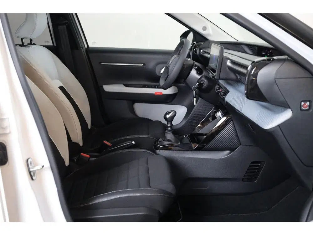 Citroën C3 Turbo 100 Max Camera uit 2024, foto 8