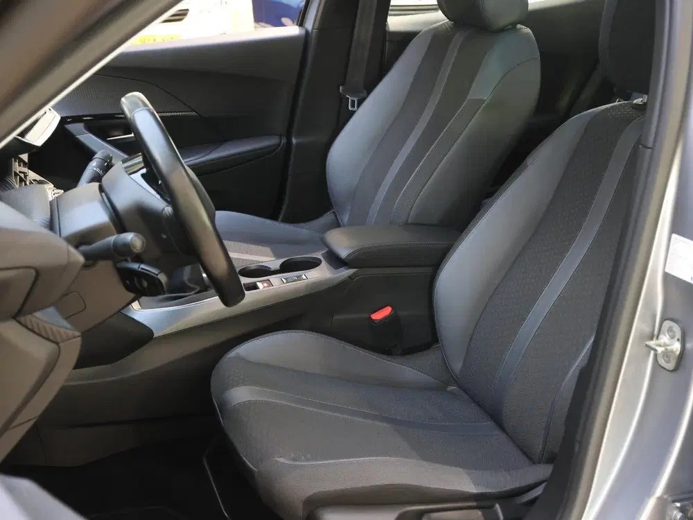 Peugeot 2008 SUV Blue Lease Allure 100 pk uit 2020, foto 14