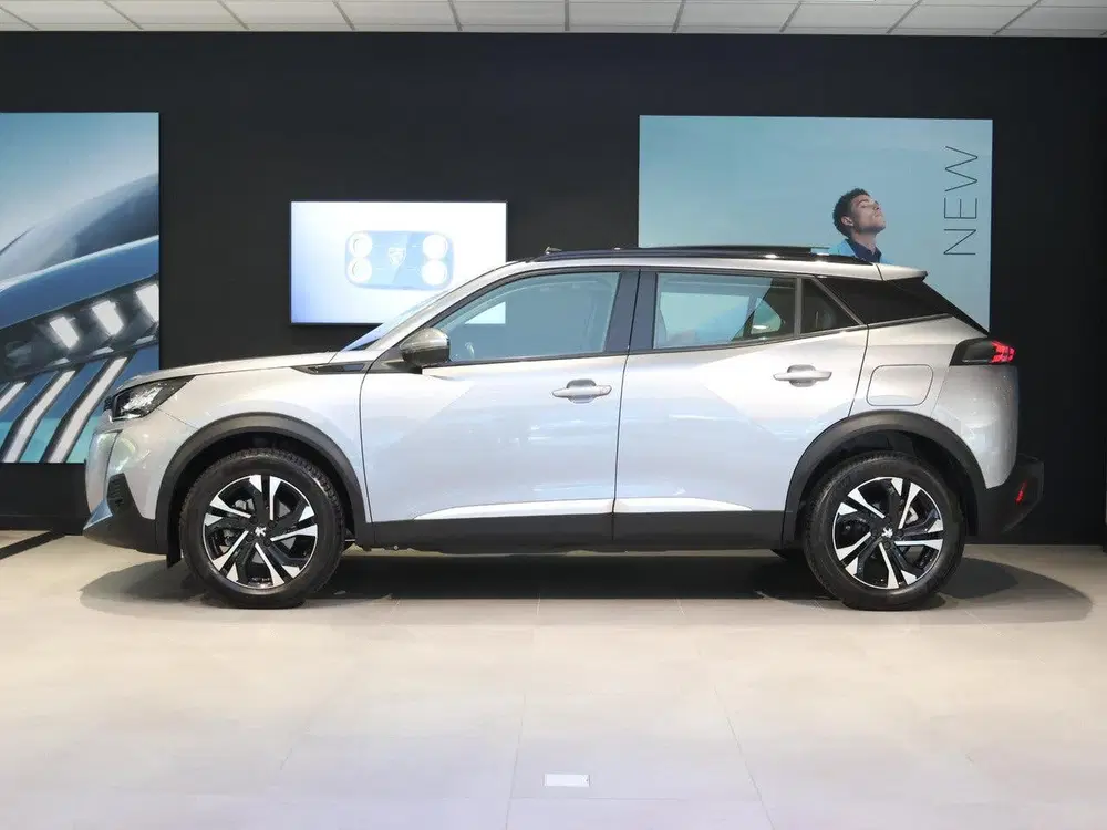 Peugeot 2008 SUV Blue Lease Allure 100 pk uit 2020, foto 2