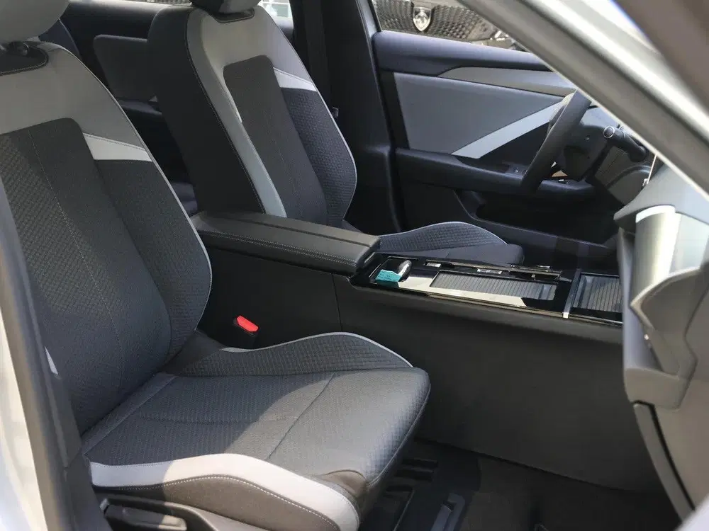 Opel Astra Electric Edition 54 kWh uit 2025, foto 10