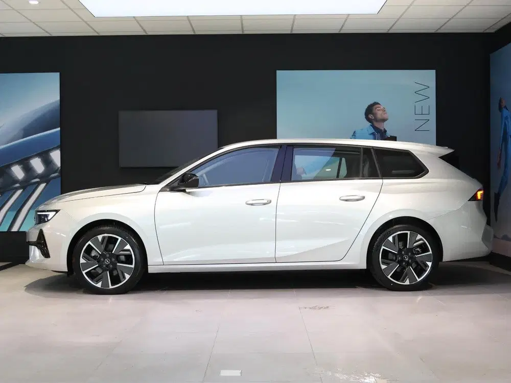 Opel Astra Electric Edition 54 kWh uit 2025, foto 2