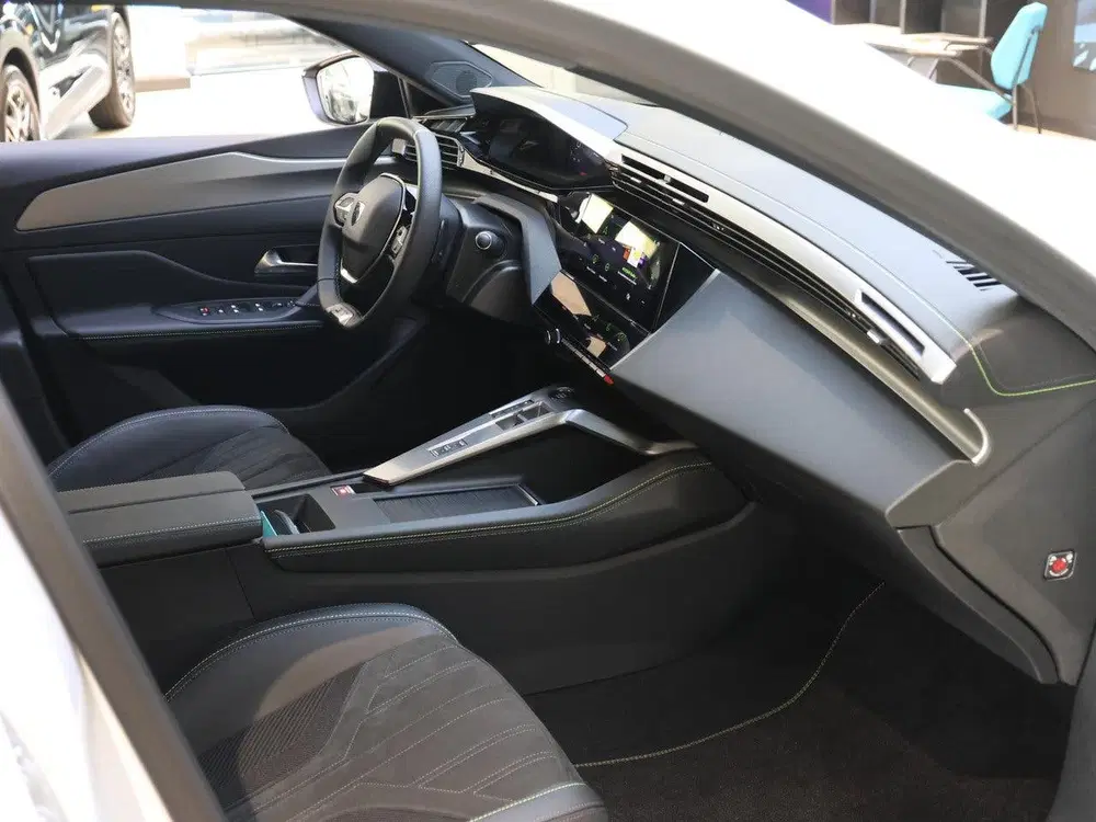 Peugeot 408 GT Hybrid 145 pk Automaat uit 2025, foto 5