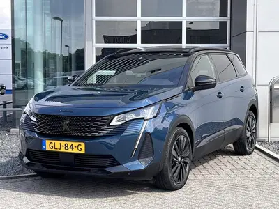 Peugeot 5008 1.2 Hybrid 136 GT Alcantara interieur uit 2024