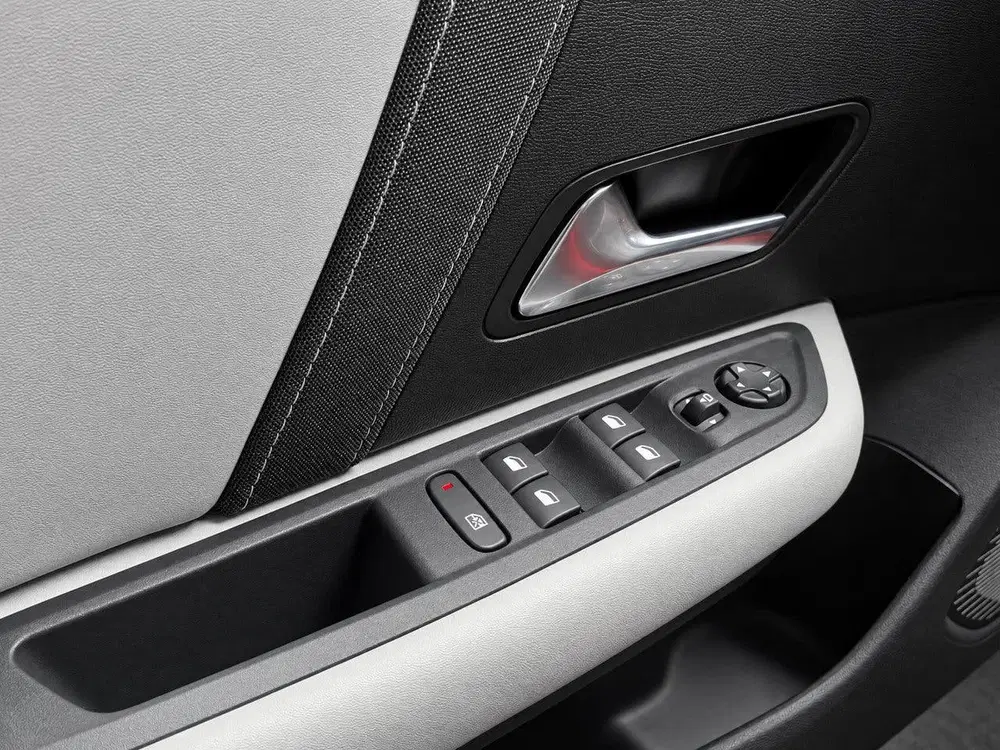 Citroën C4 1.2 Hybrid 145pk Max uit 2026, foto 8