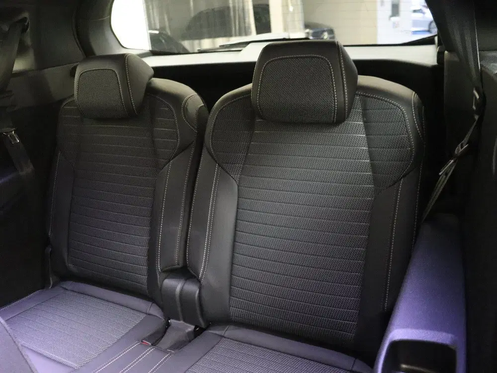 Peugeot 5008 1.2 Hybrid 136 Allure 7p uit 2025, foto 13