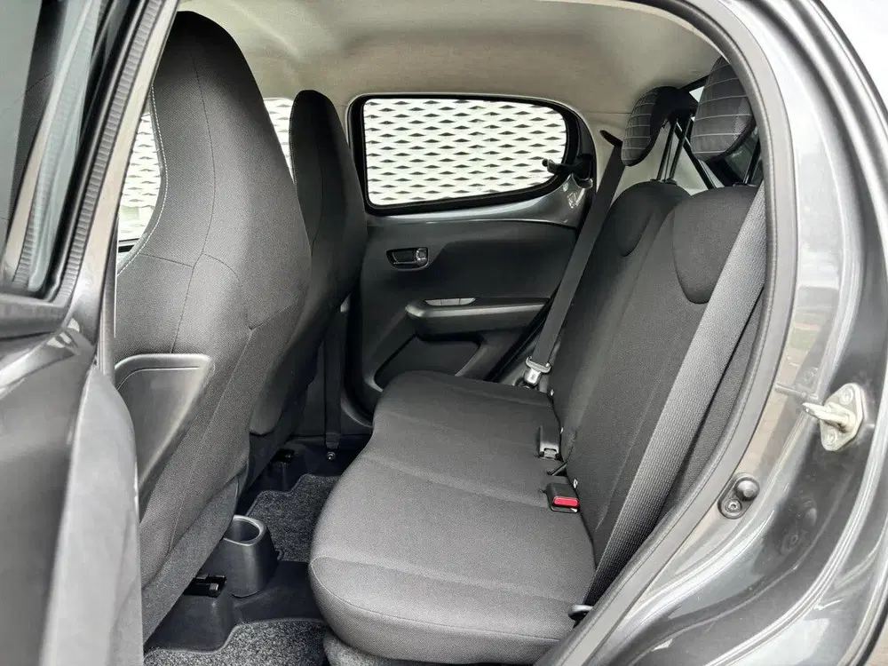 Peugeot 108 5-deurs Allure 1.0 e-VTi 72pk uit 2021, foto 10