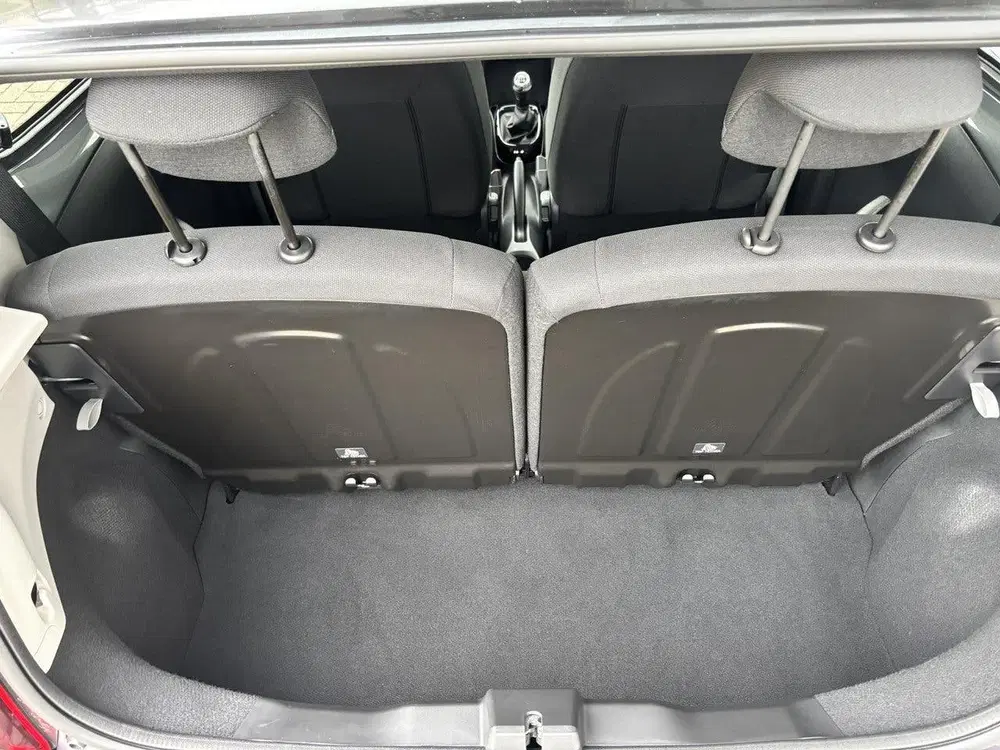 Peugeot 108 5-deurs Allure 1.0 e-VTi 72pk uit 2021, foto 11