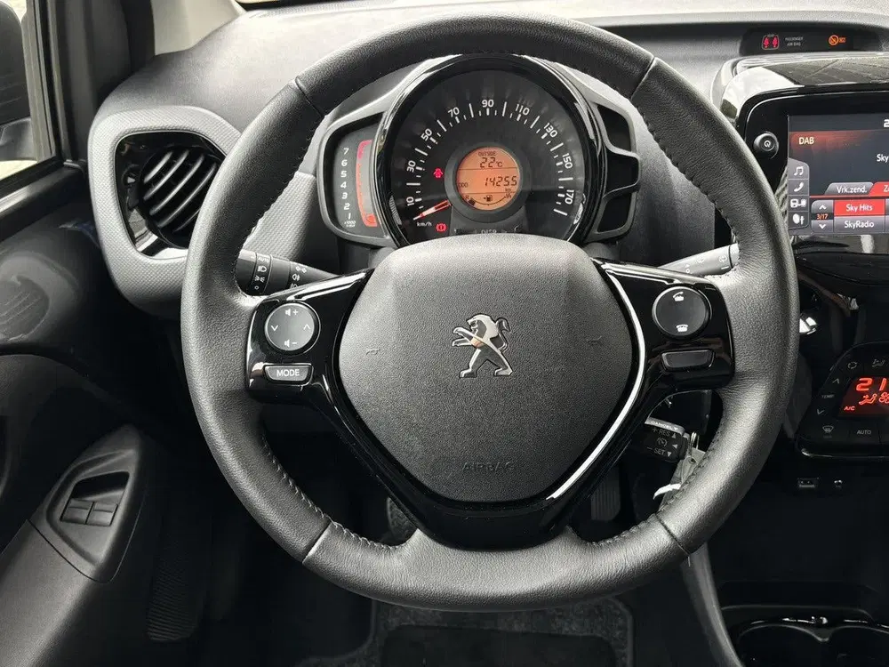 Peugeot 108 5-deurs Allure 1.0 e-VTi 72pk uit 2021, foto 14