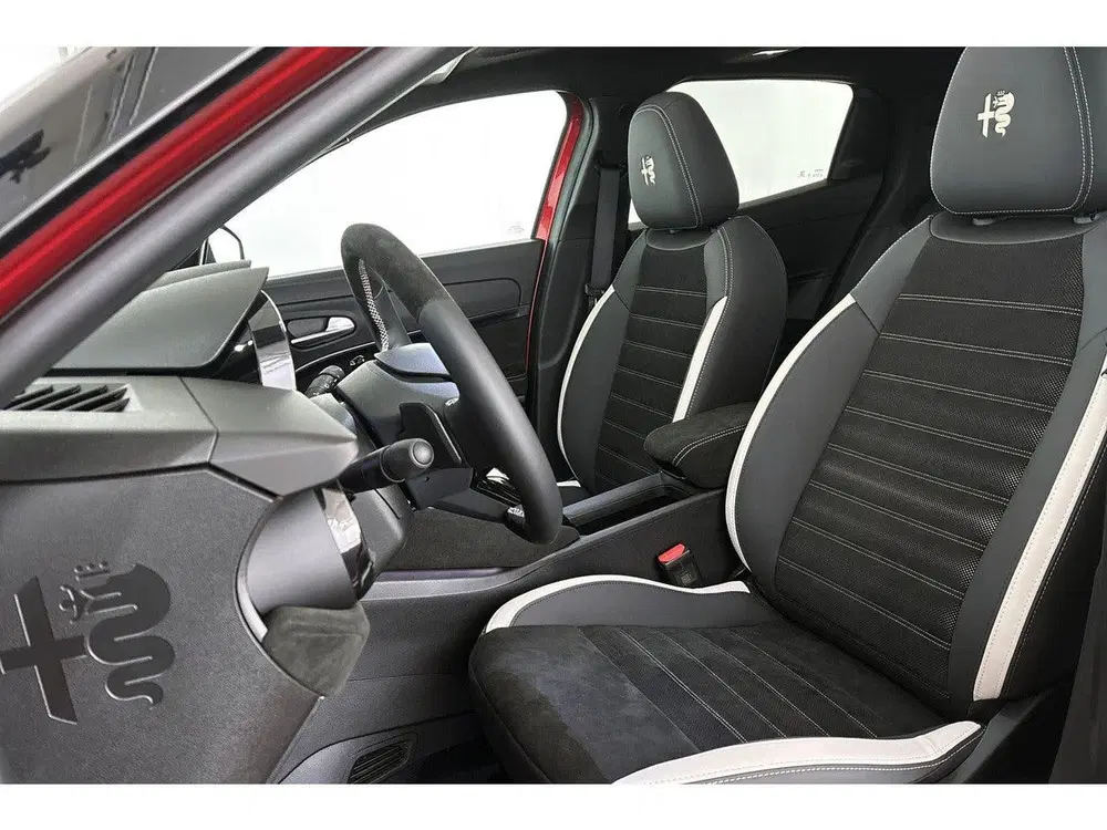 Alfa Romeo Junior 1.2 Turbo Hybrid Ibrida Sport Speciale Pan uit 2026, foto 6