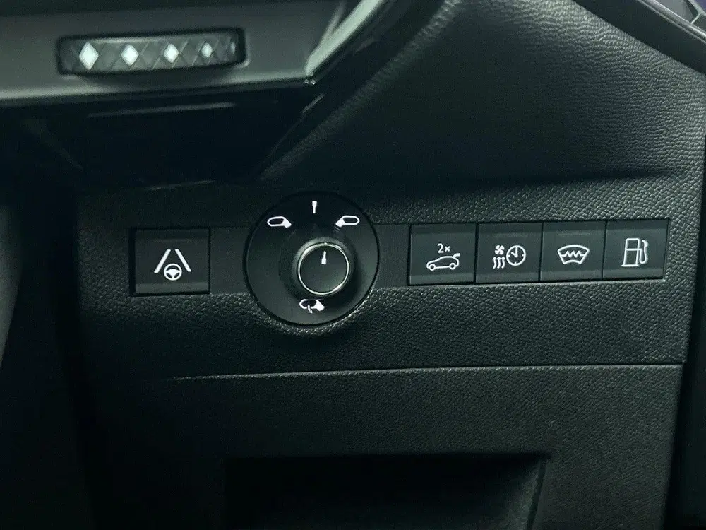 DS Automobiles DS 7 DS DS 7 1.6 PHEV 225 Edition France uit 2025, foto 11