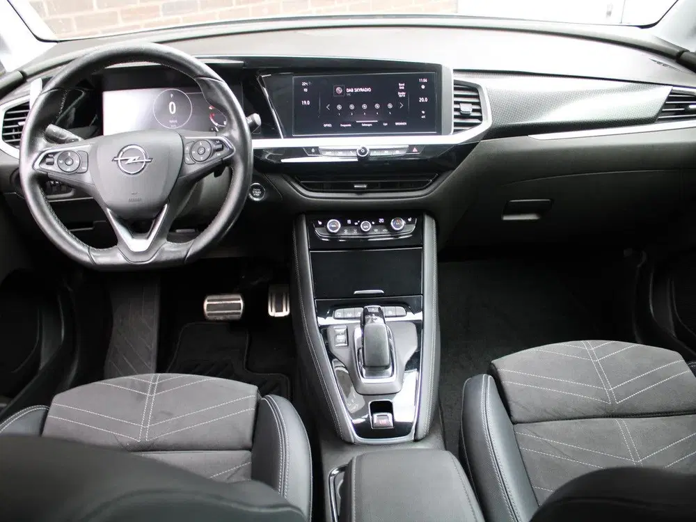 Opel Grandland GS-Line 225pk Plug-In Hybrid uit 2023, foto 12