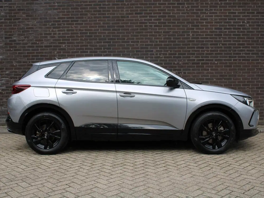 Opel Grandland GS-Line 225pk Plug-In Hybrid uit 2023, foto 5