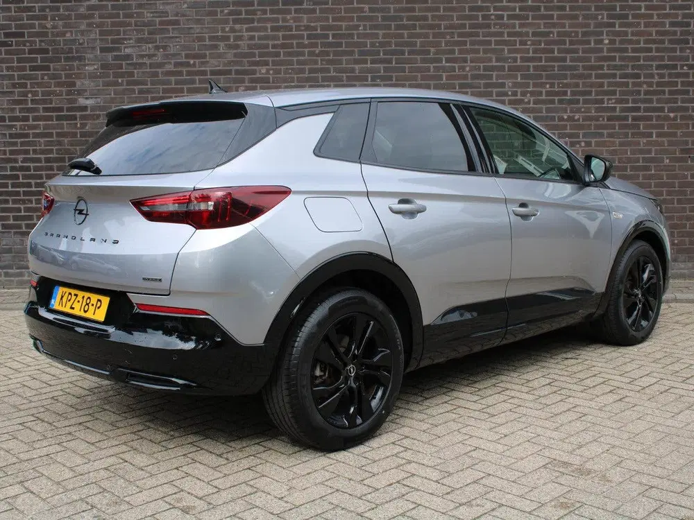 Opel Grandland GS-Line 225pk Plug-In Hybrid uit 2023, foto 6
