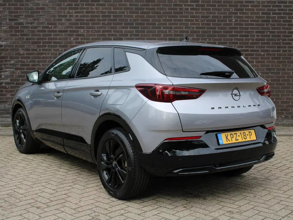 Opel Grandland GS-Line 225pk Plug-In Hybrid uit 2023, foto 9