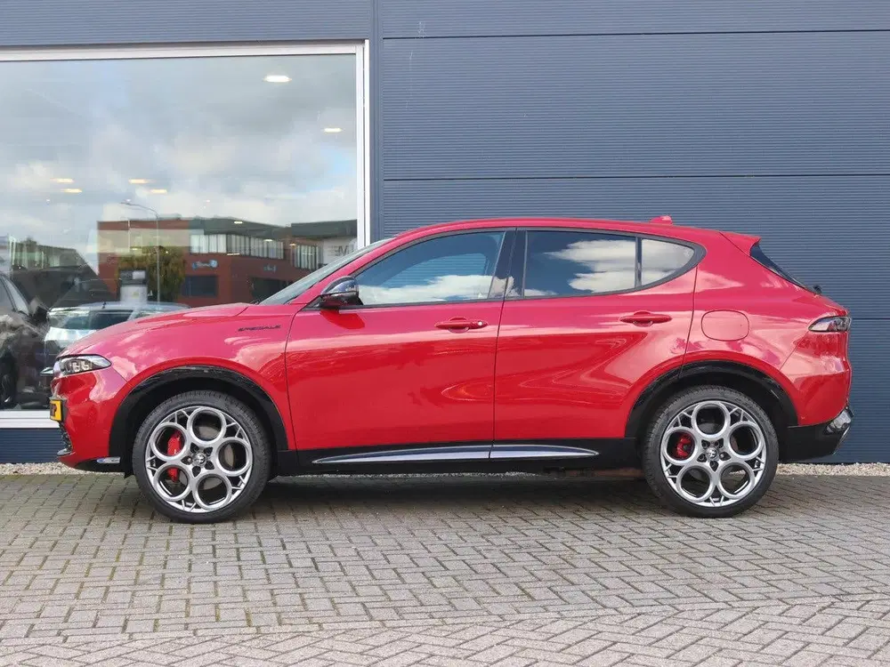 Alfa Romeo Tonale 280pk PHEV Edizione Speciale uit 2023, foto 2
