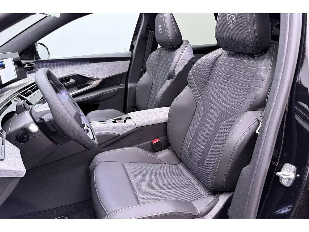 Peugeot 3008 GT 73 kWh Panoramadak uit 2026, foto 5