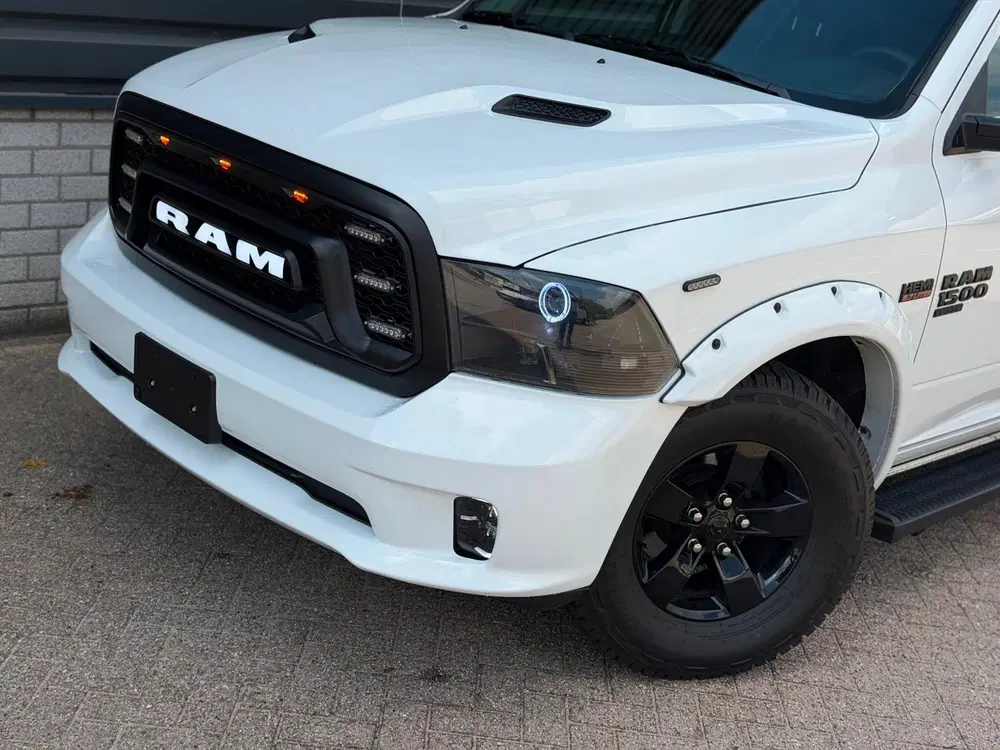 Dodge RAM 5.7 V8 Crew Cab uit 2023, foto 10