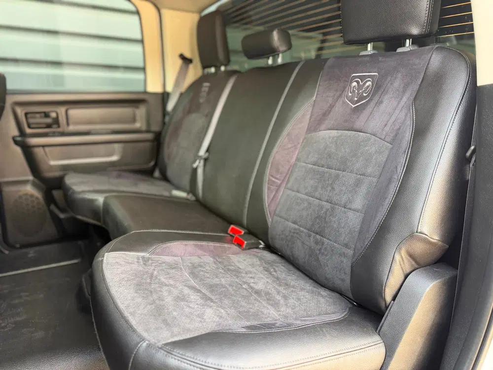 Dodge RAM 5.7 V8 Crew Cab uit 2023, foto 14