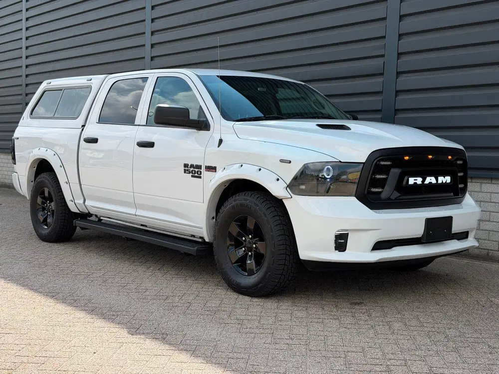 Dodge RAM 5.7 V8 Crew Cab uit 2023, foto 8