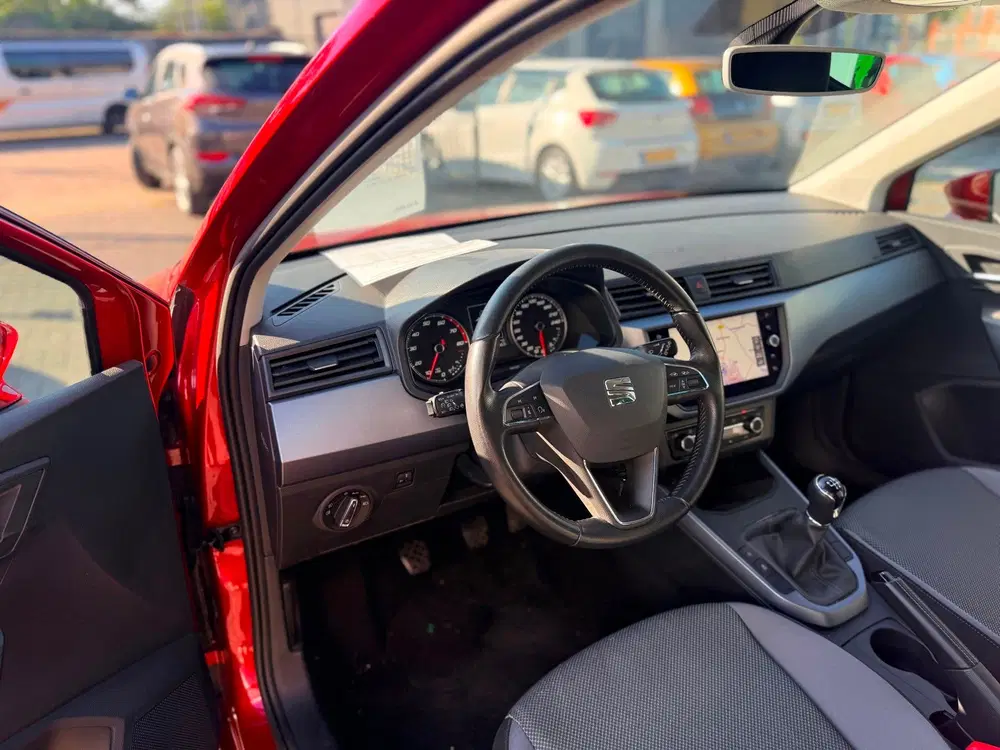 SEAT Arona 1.0 TSI Style uit 2020, foto 5