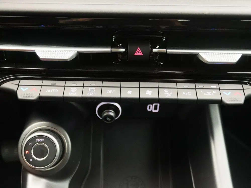 Alfa Romeo Tonale 1.5T Hybrid Super uit 2023, foto 10