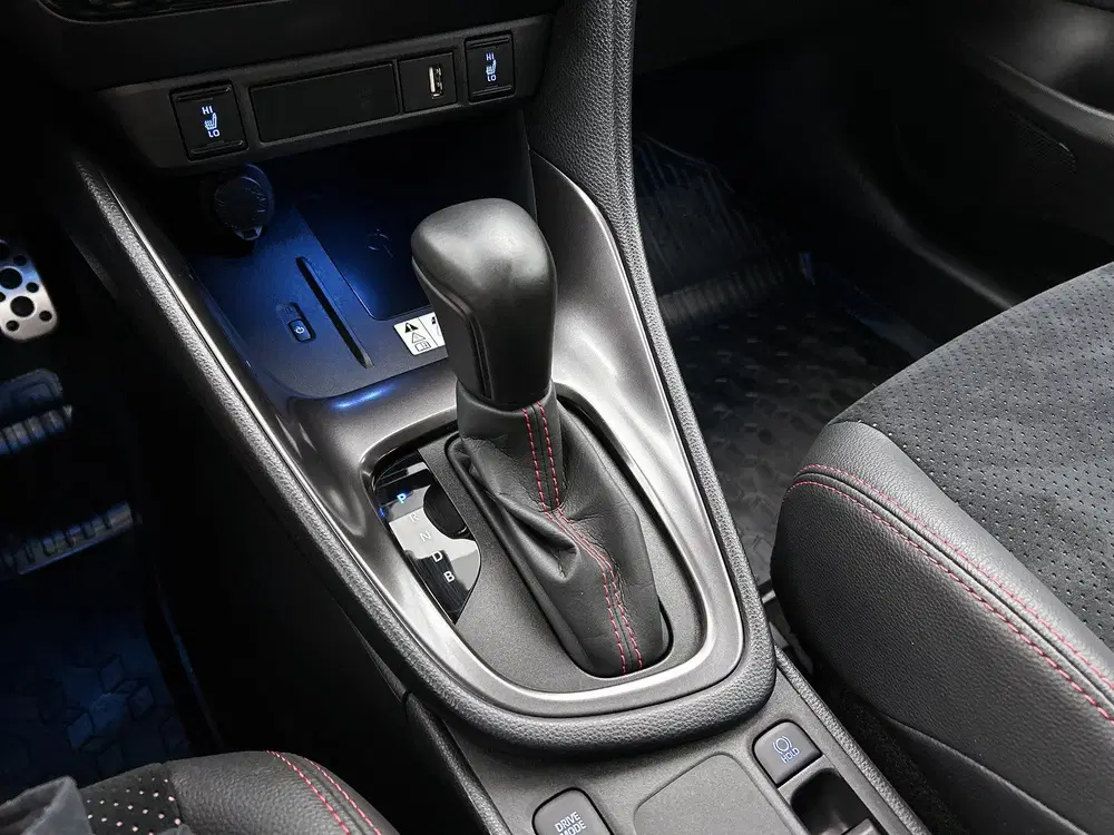 Toyota Yaris 1.5 Hybrid GR Sport uit 2023, foto 14