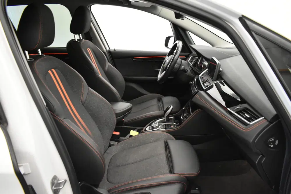 BMW 2-serie 2 Serie Gran Tourer 220 7P M-Sport 192 PK uit 2020, foto 6