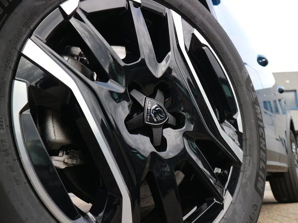 Peugeot 3008 1.2 Hybrid 145 GT uit 2026, foto 4