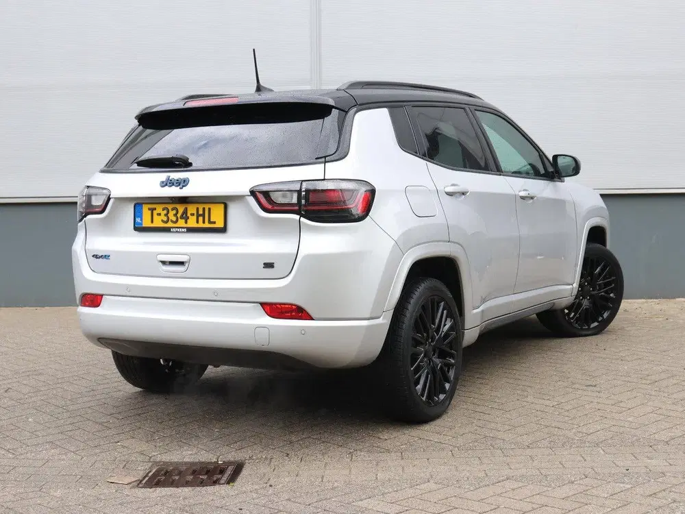 Jeep Compass 4xe 240 Plug-in Hybrid Electric S uit 2023, foto 3