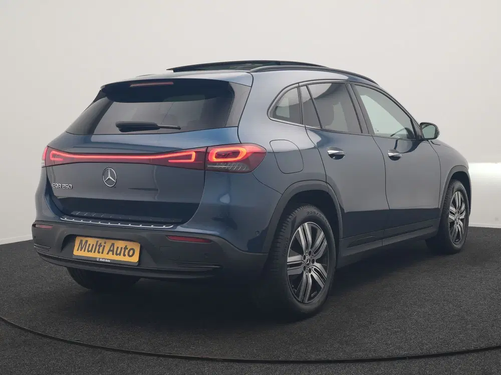 Mercedes-Benz EQA 250 Business Solution Luxury 67 kWh 191pk uit 2022, foto 3