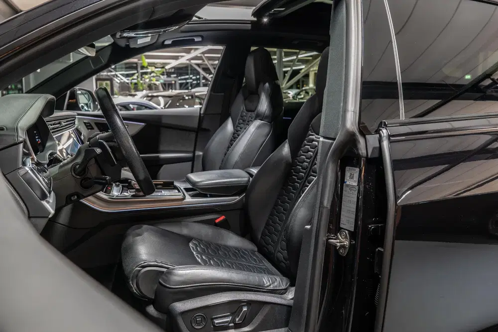 Audi RS Q8 4.0 TFSI quattro Kleppensysteem uit 2020, foto 3