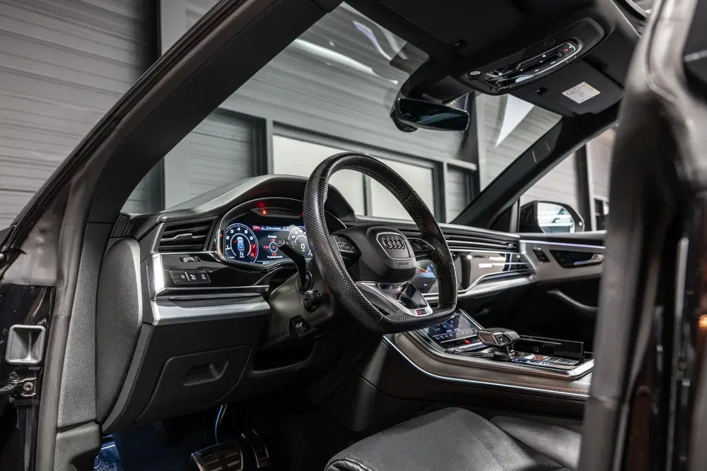 Audi RS Q8 4.0 TFSI quattro Kleppensysteem uit 2020, foto 6