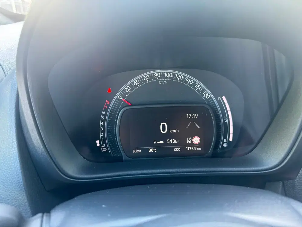 Toyota Aygo X 1.0 VVT-i MT Play Keyless uit 2025, foto 13