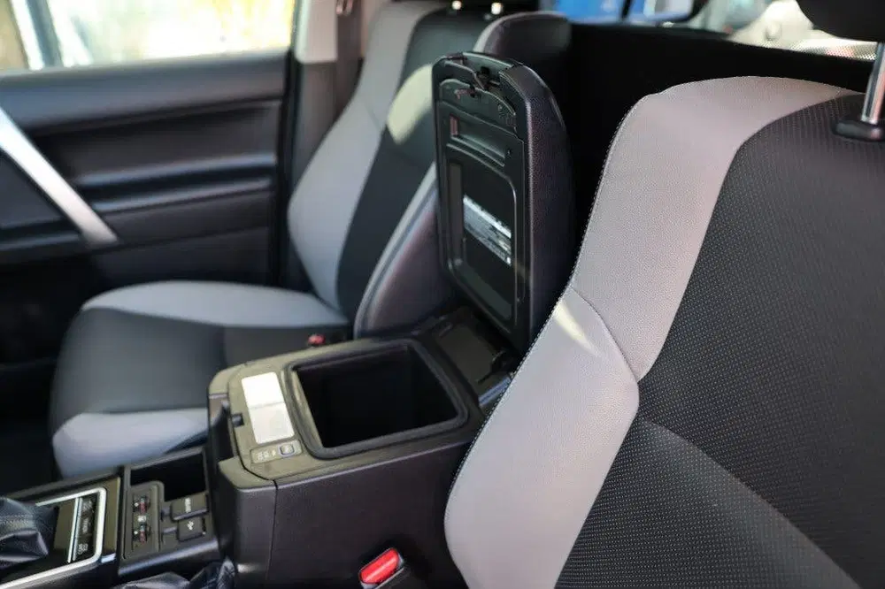 Toyota Land Cruiser 2.8 D-4D 5DRS BLACK EDITION A uit 2024, foto 10