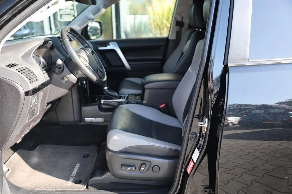 Toyota Land Cruiser 2.8 D-4D 5DRS BLACK EDITION A uit 2024, foto 9