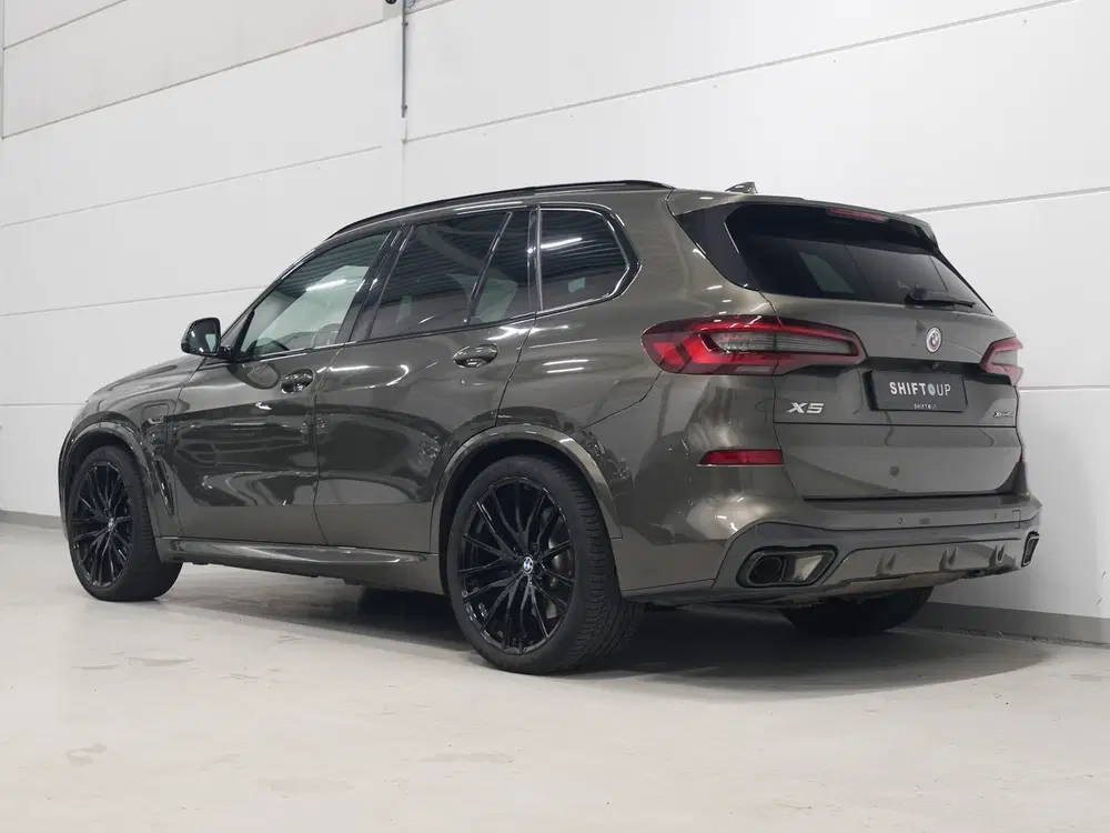 BMW X5 xDrive45e M-Sport uit 2022, foto 6