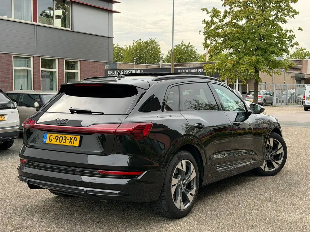 Audi e-tron E-tron 50 quattro Launch edition Black 71 uit 2019, foto 2