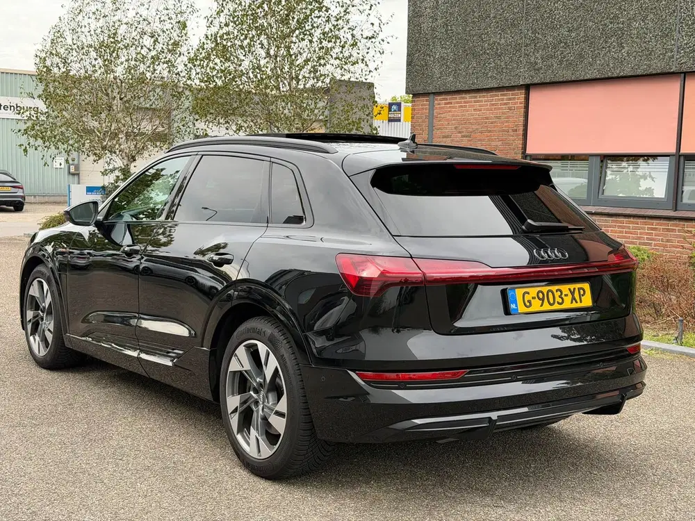 Audi e-tron E-tron 50 quattro Launch edition Black 71 uit 2019, foto 9