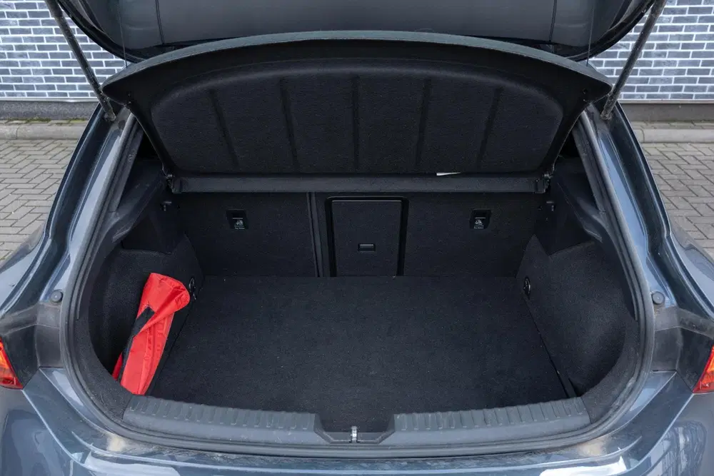 Cupra Leon 1.4 e-Hybrid Business uit 2023, foto 12