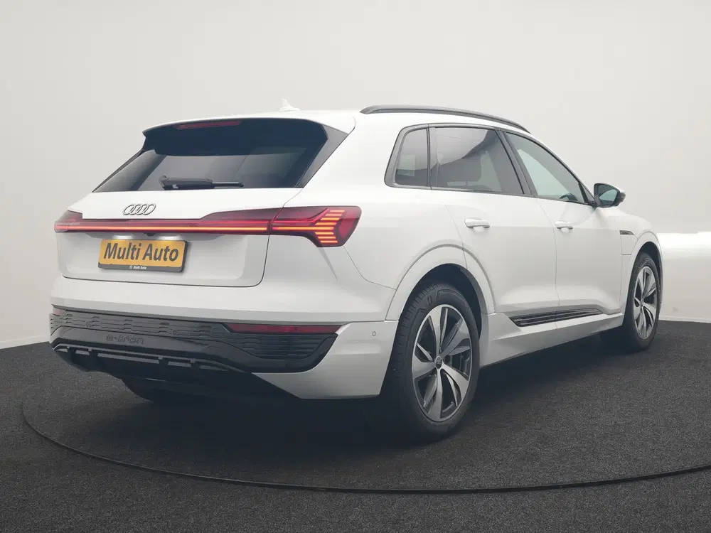 Audi Q8 e-tron 55 Quattro S Line 115 kWh 408pk Dealer O.H uit 2023, foto 3