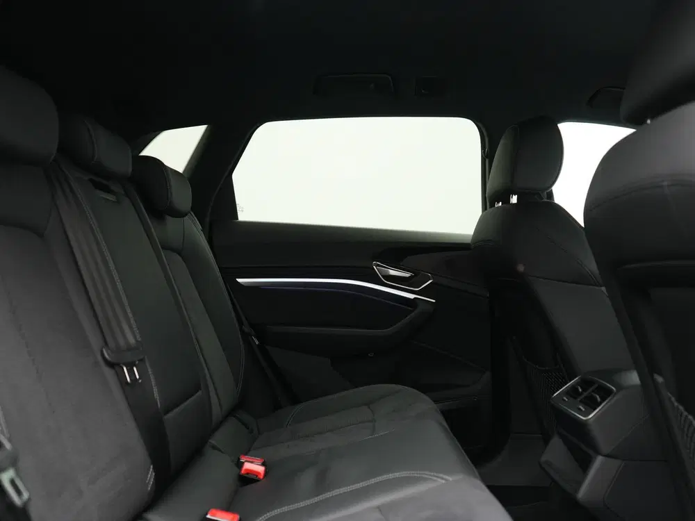 Audi Q8 e-tron 55 Quattro S Line 115 kWh 408pk Dealer O.H uit 2023, foto 6