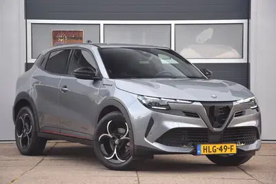 Alfa Romeo Junior 1.2 Turbo Hybrid Ibrida Speciale MATRIX LE uit 2025